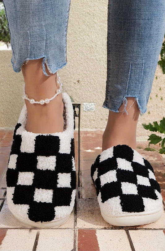 Checkered Print Fuzzy Slippers